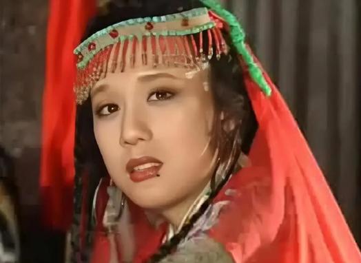 1047年，李元昊见到太子宁令哥将要迎娶的没移氏后，当场呆住，这没移氏也太美了，