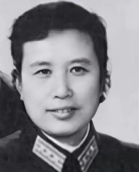 15岁富家女逃婚去延安，死活不当官太太，却在1978年的德国波恩，哭得几近昏厥打