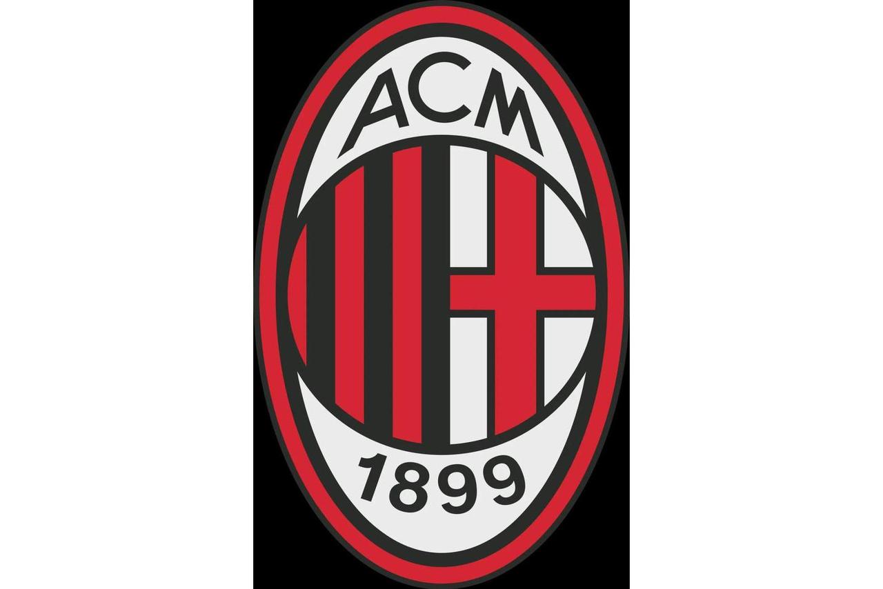 意甲三国杀，囧叔能否上演奇迹？意甲战罢17轮，米兰、国米、那不勒斯上演三国鼎立