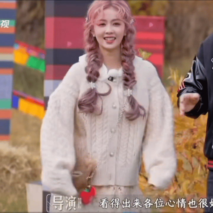 看得出来这娃确实心情很好