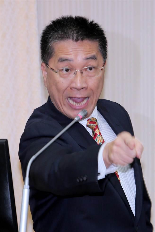 可笑徐国勇质疑台湾“光复节”！徐国勇这话问得有点怪。台湾光复节怎么