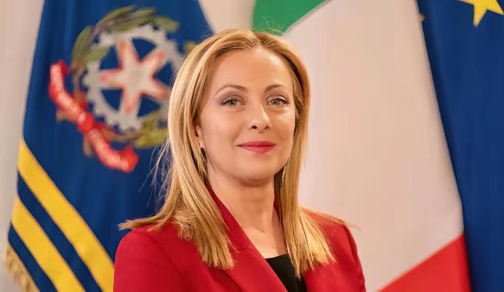 梅洛尼一觉睡醒，收到2个消息。一个是坏消息，另一个也是坏消息。​第一个坏消息