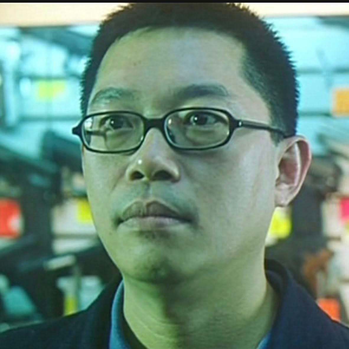 香港资深电影监制郑振邦惊传于4月10日离世，消息震惊电影圈。郑振邦在香港电影黄金