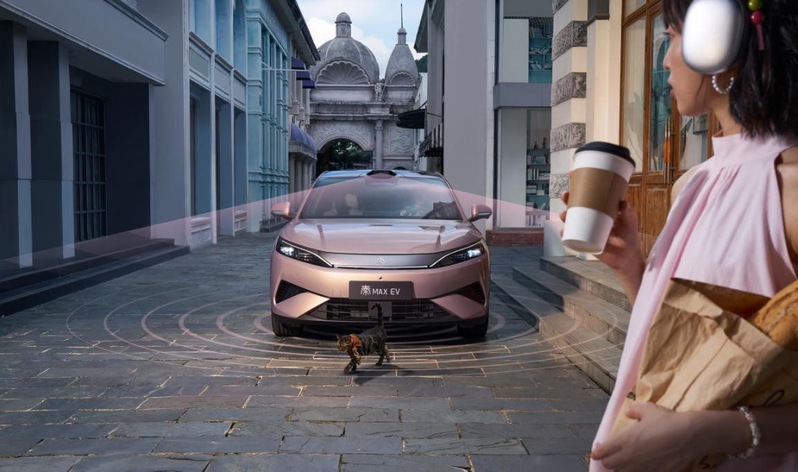 10万级轿车市场的“规则重置”，B级轿车的价格打到了A级区间。比亚迪秦MAX上市
