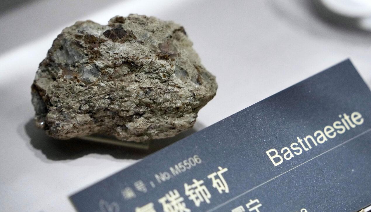 根据中国海关总署20日公布的贸易数据，5月份中国对日本出口的稀土磁体为123吨，