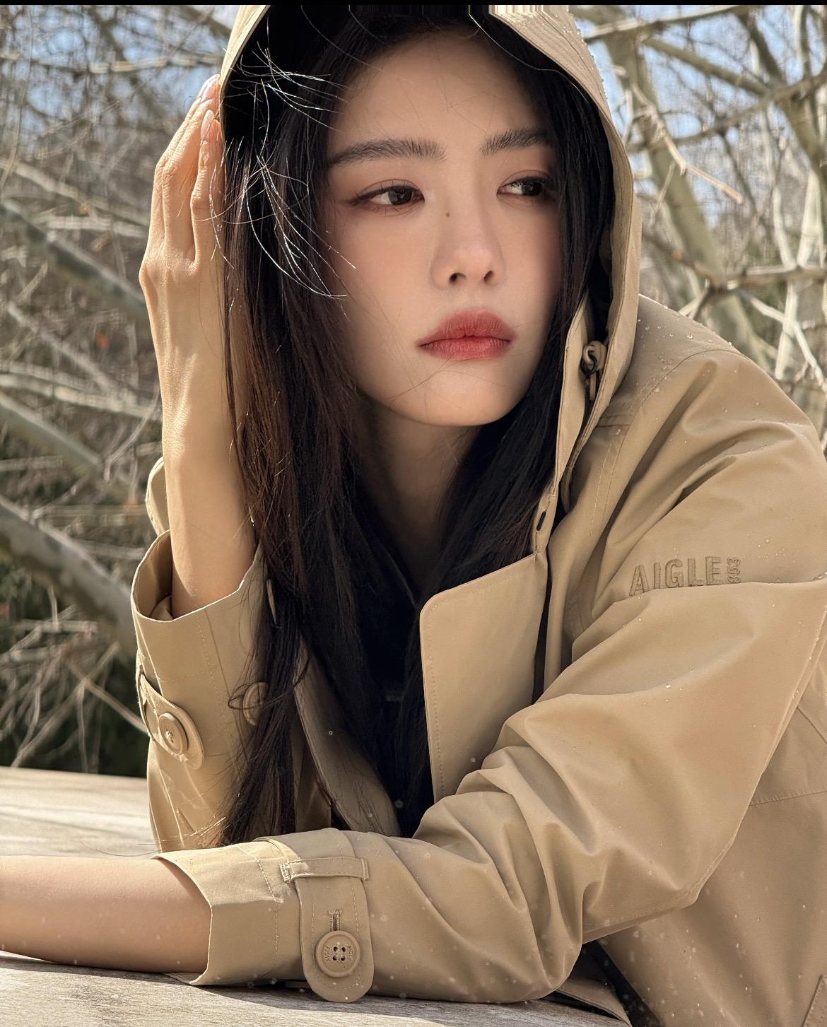 看了《我家那闺女》才知道，蔡文静的家庭关系竟然这么复杂，她的爸爸和妈妈是