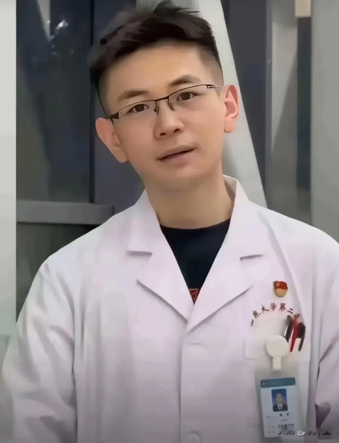 奉劝大家，不要听罗爸爸发出的录音了！听过之后，真的会瑟瑟发抖，让人害怕！里面