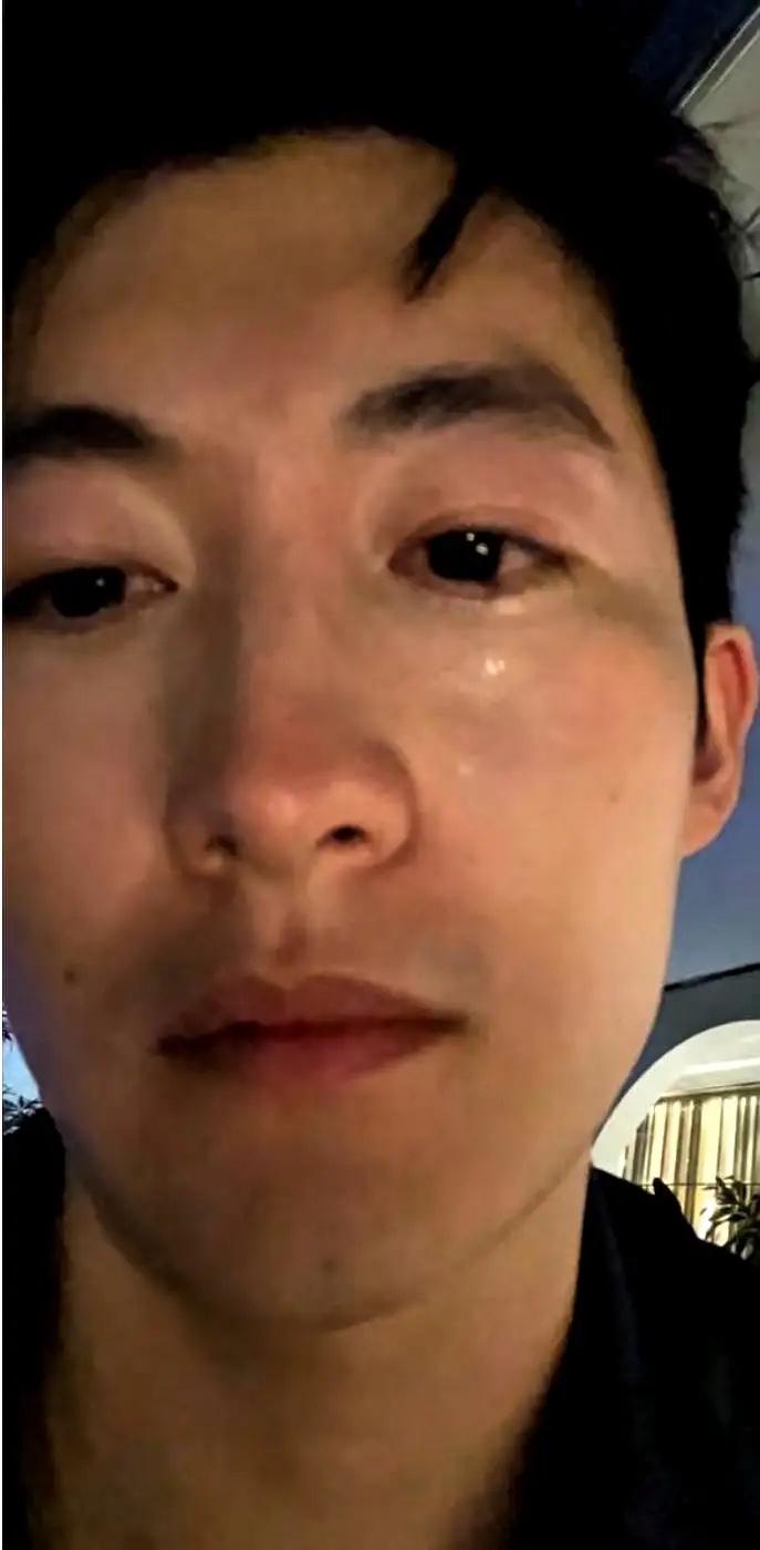 大连一男人年底回家了，揣着攒下的四万元回家给媳妇。媳妇哼了一声说就这点钱，够干啥