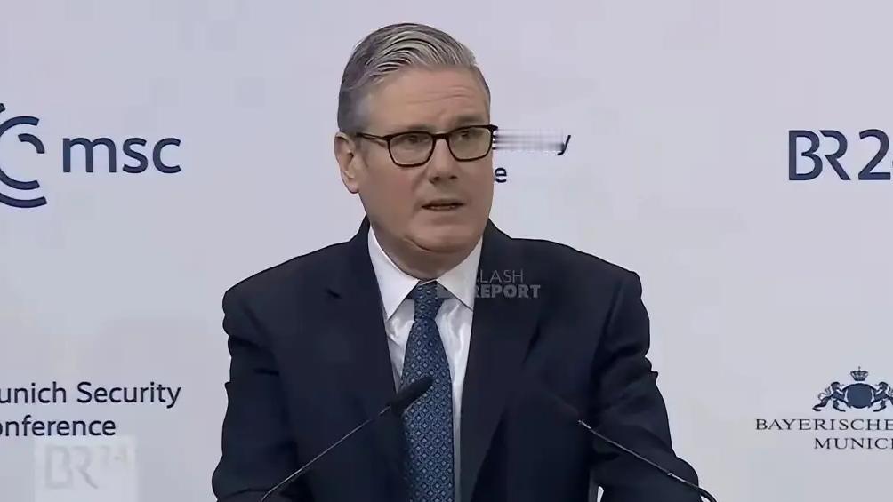 英国将向北大西洋和高北地区部署航母。不知道是谁又给了英国的勇气。英国这是哪来的