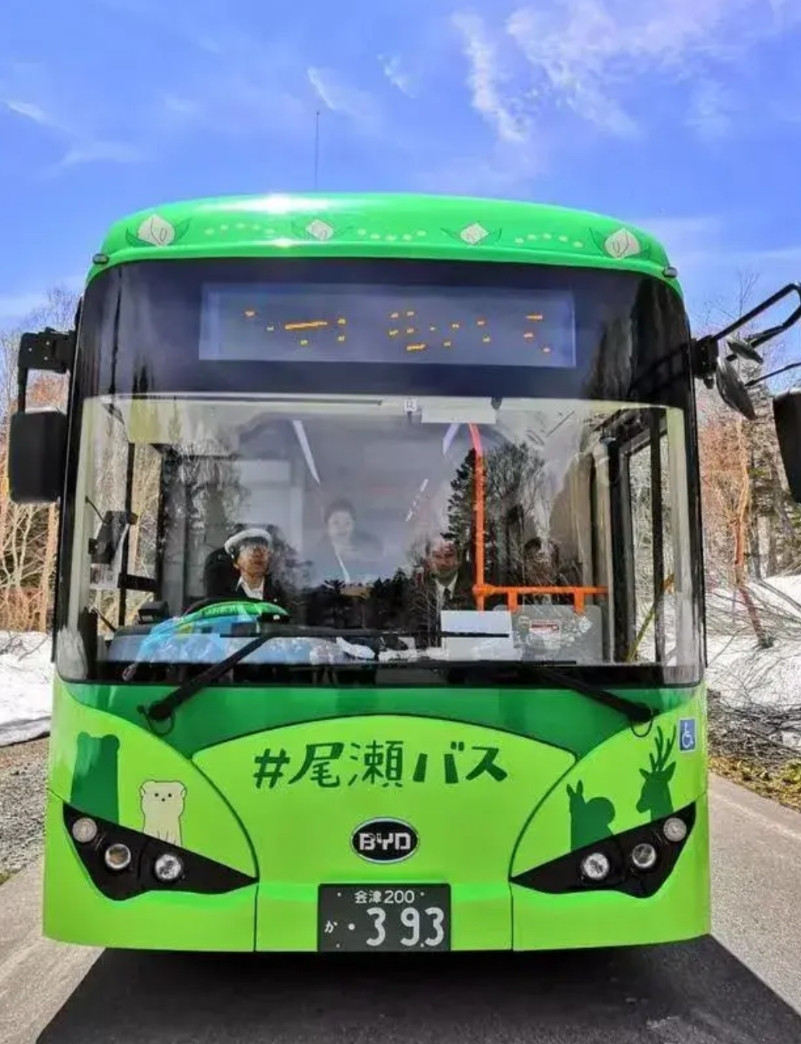 为什么国家抛弃国外燃油车?答案:因为日本人也用中国电车。大家都知道，随着比亚