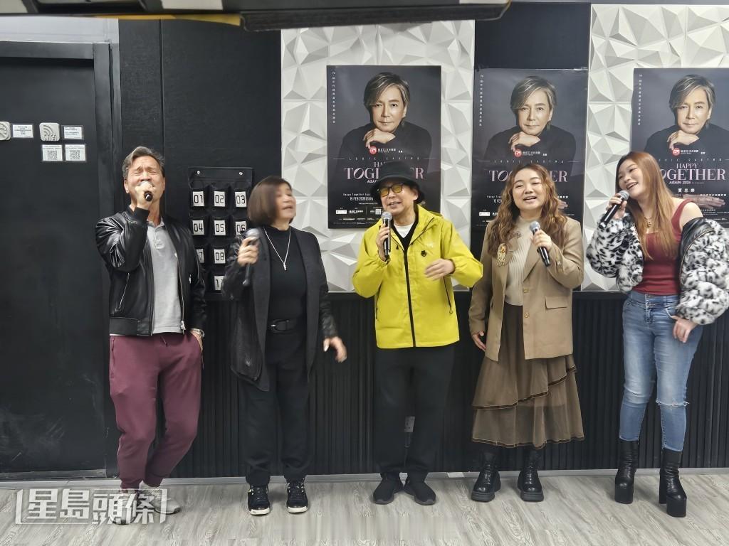 星岛：黄洛妍赞贾思乐友善靓仔黄博为张与辰开心成TVB“金蛋”不介意《中声》c