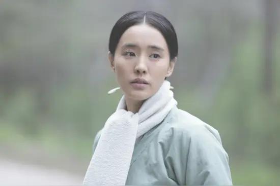 武打演员有这么温柔的美女。王智，专业武术运动员，后考入戏剧学院。认识她，是看了电