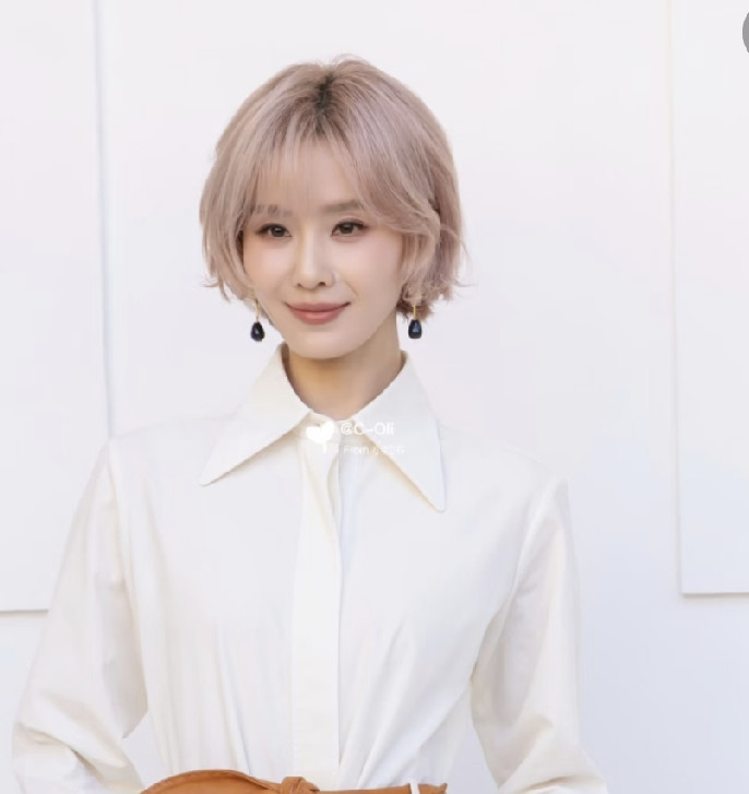 刘诗诗的现状给所有女人提了个醒就是你再漂亮，再能赚钱，也千万要找个本身就很好的人。这次吴奇隆在天安门