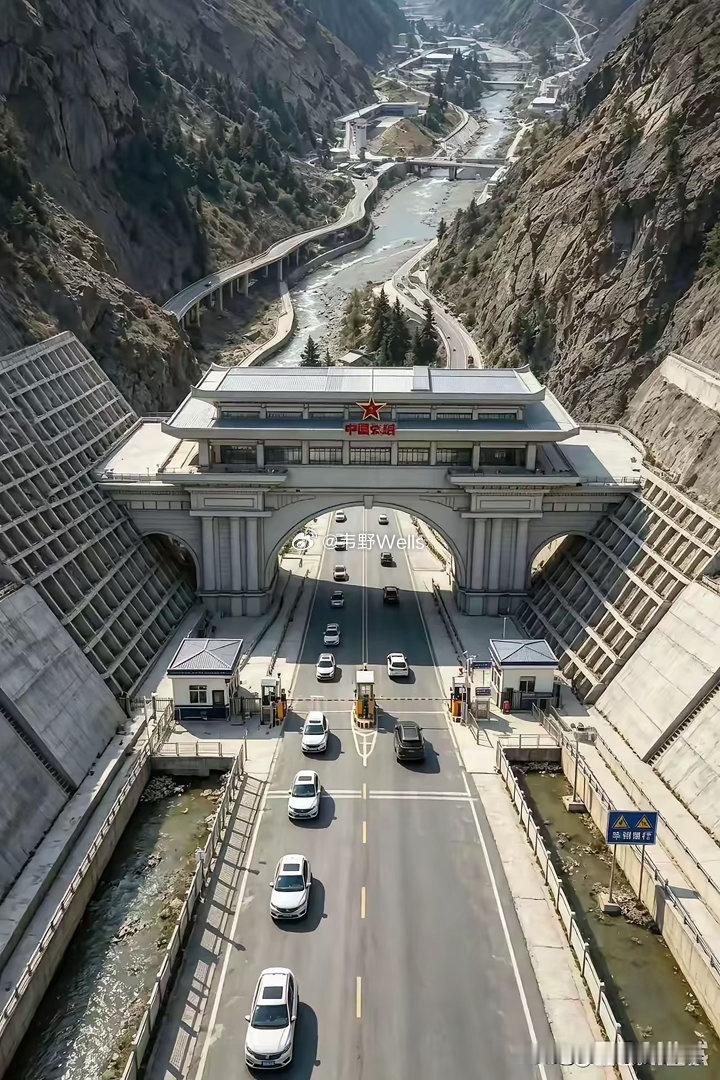 不少网友脑洞大开，给吉隆口岸出了各种重建方案，全是行不通的。我一个朋友干工程这么多年，给个实打实的建