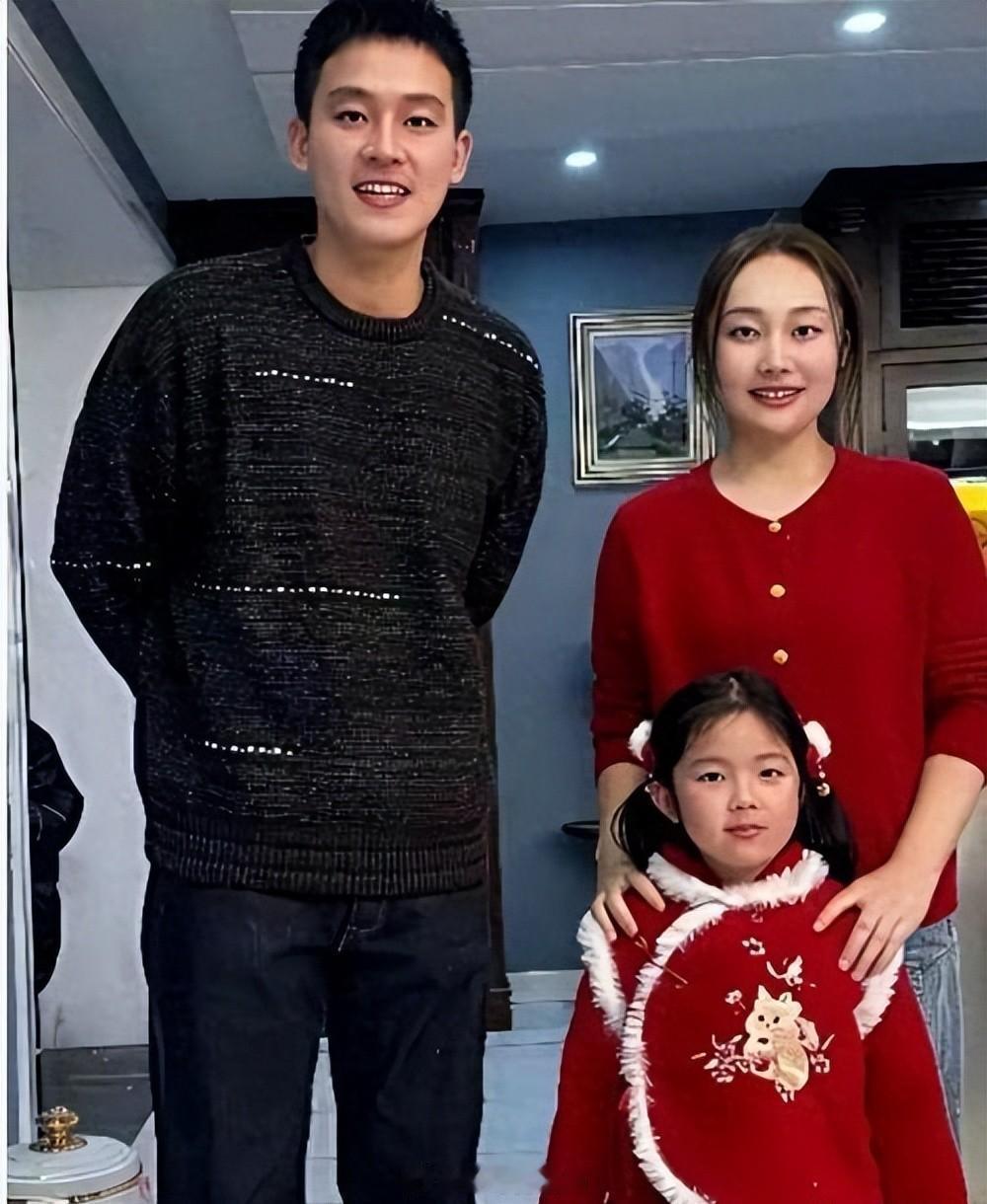 欧豪的姐姐火了，早年退学挣钱供弟弟长大，现在弟弟给她买了套江景大房子​​​