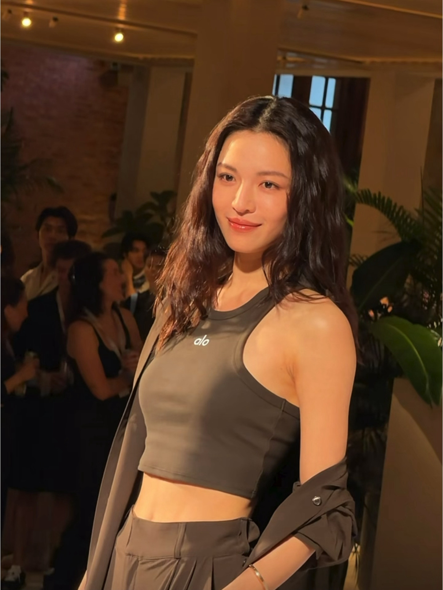 今天上海张园的alo女明星们：赵露思、钟楚曦、何穗、吴千语…对我的眼睛很友好…[