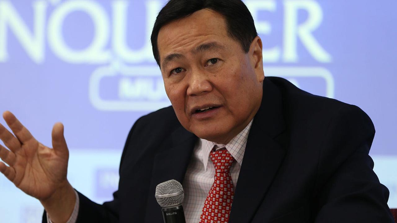 菲律宾的前最高法院大法官安东尼奥·卡皮奥周日向菲律宾外交部提出了几个替代方案，以