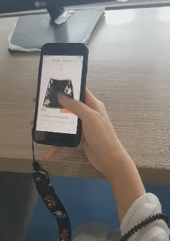爆笑GIF: 有个这样的女友, 你永远不知道下一刻会发生什么。