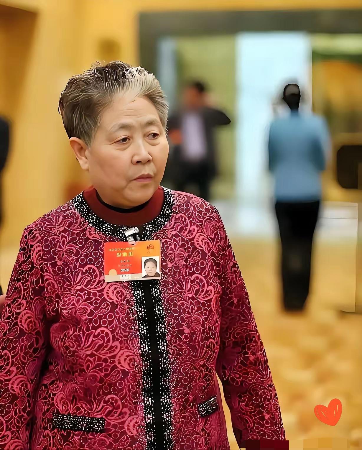 谁能想到，老干妈红遍全球的密码，藏在一个不起眼的玻璃瓶里？很多人以为这瓶子胜