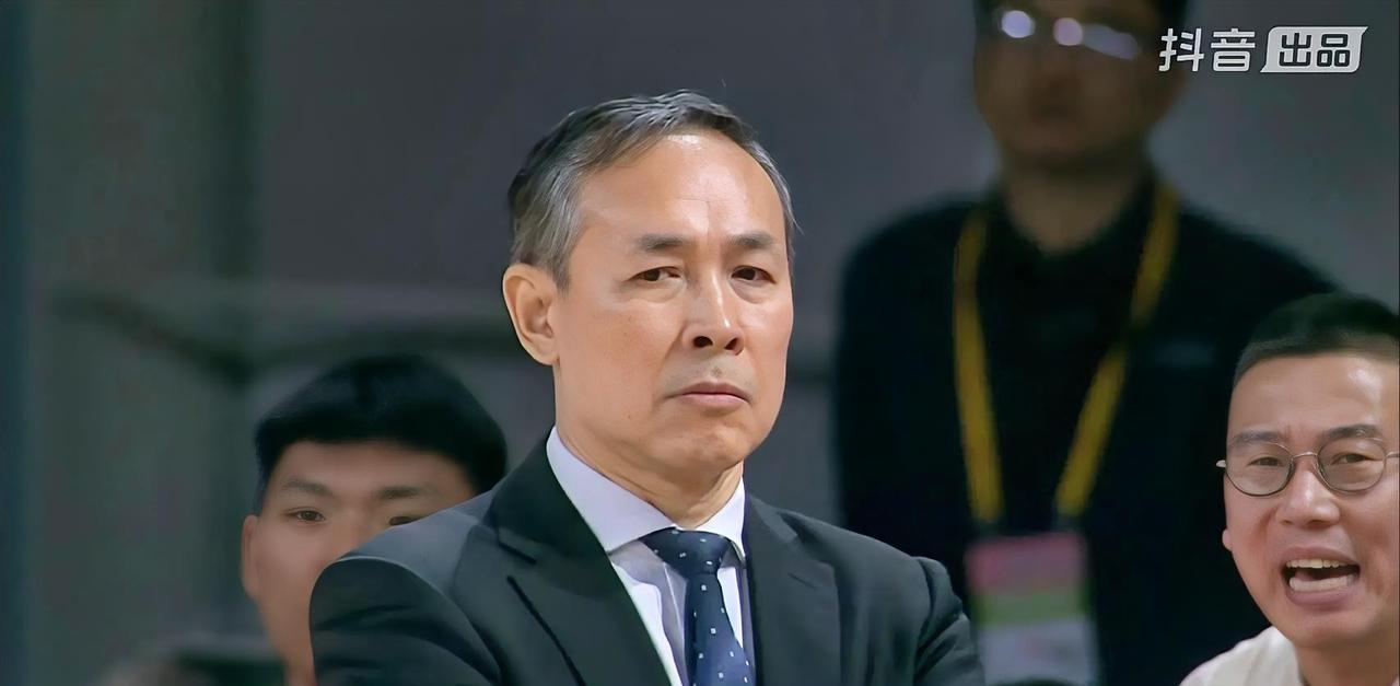 新赛季19场CBA常规赛打完！！表现最让人失望的球队！！！北京队12胜7负排