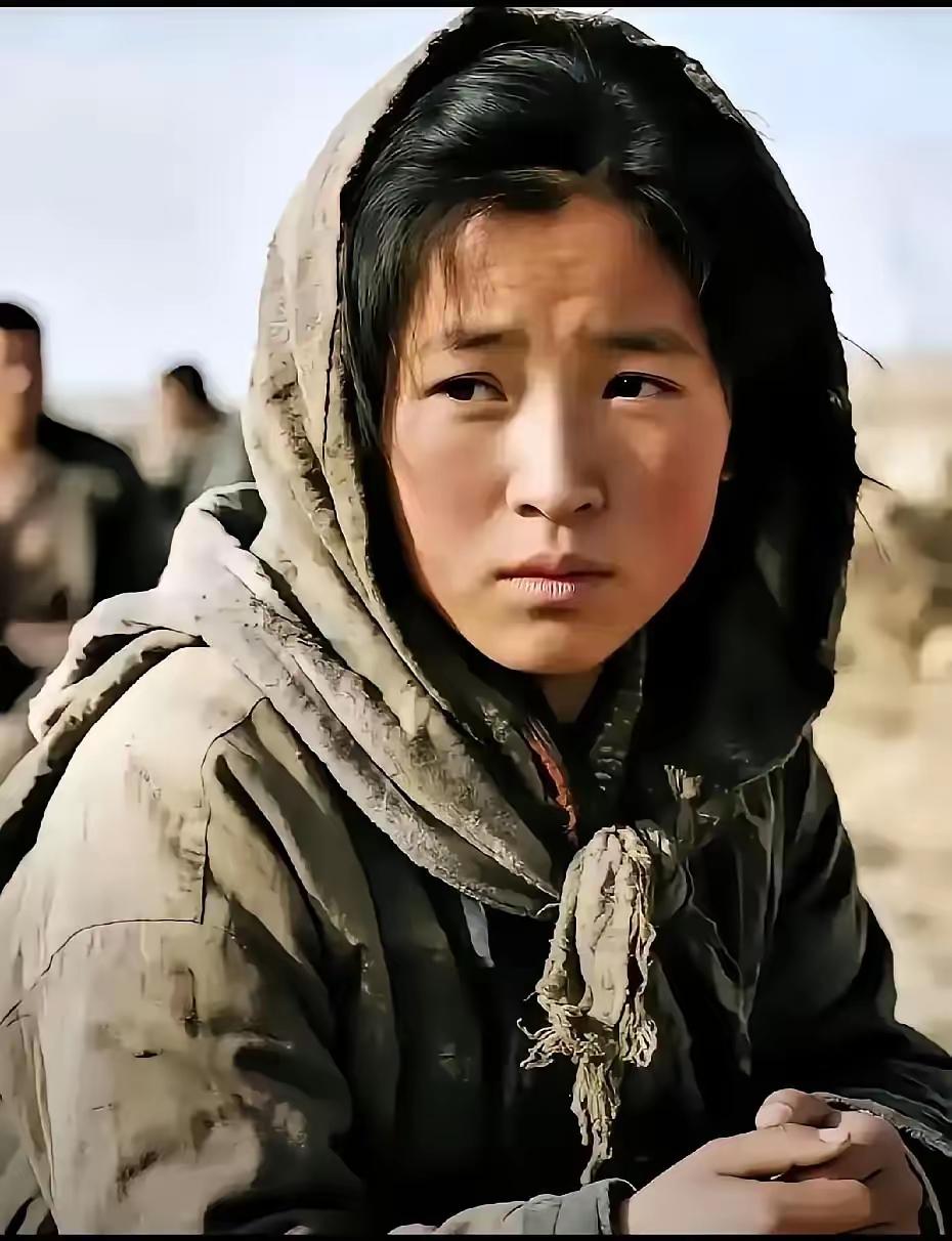村里有一个孤女，是吃村里百家饭长大的，生产队出钱供她上学，1978年她高中毕业，
