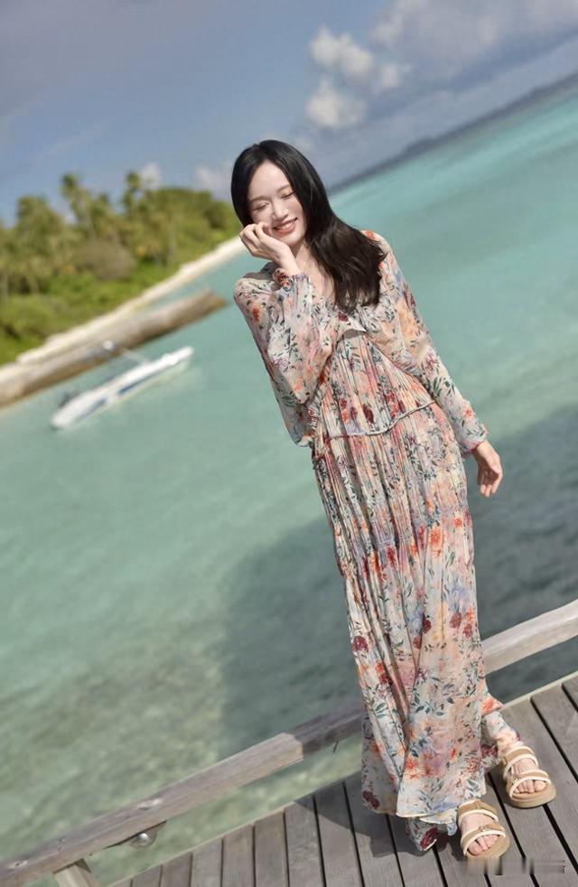 陈乔恩美照。