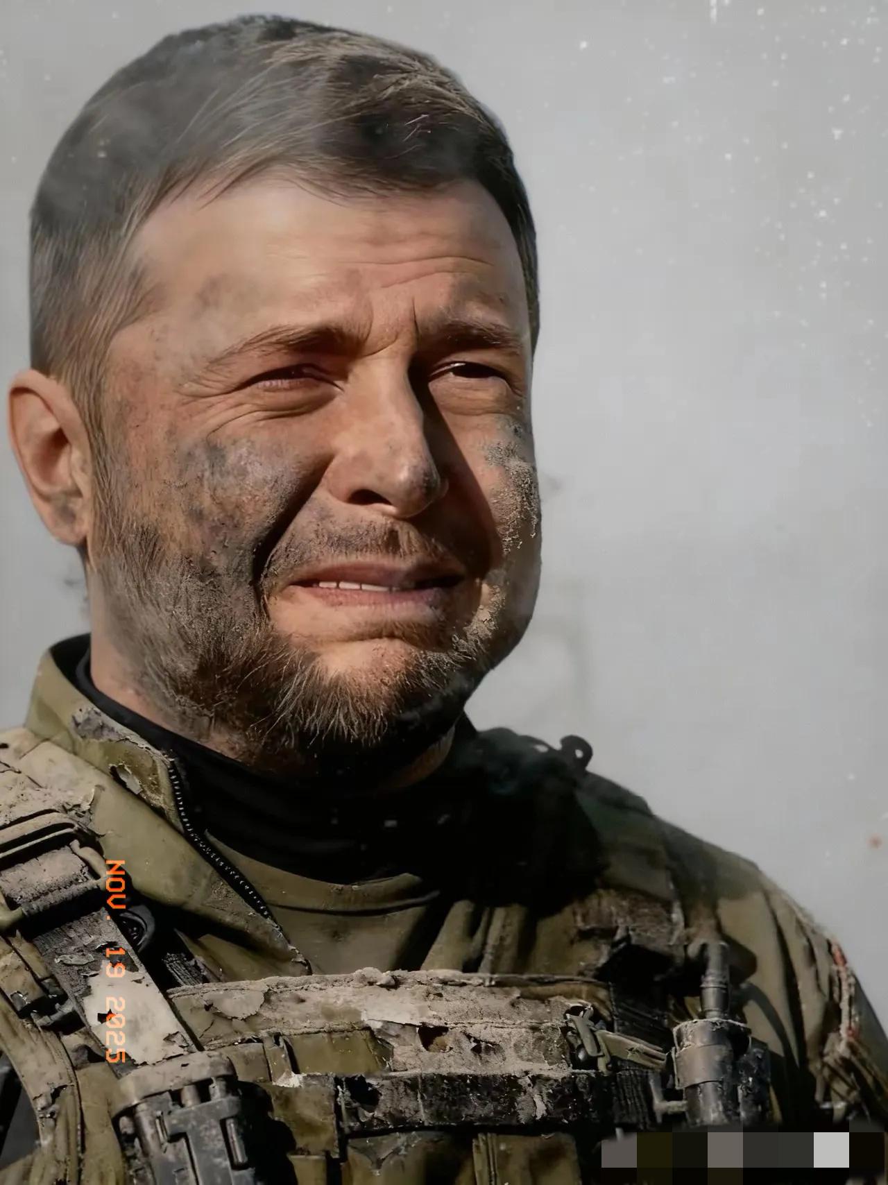 泽连斯基发文宣布当地时间11月19日，乌克兰总统泽连斯基发文称，乌克兰多地正紧