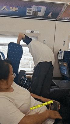 无教养的孩子，家长素质低下！看着就是欠教育的样子😡……