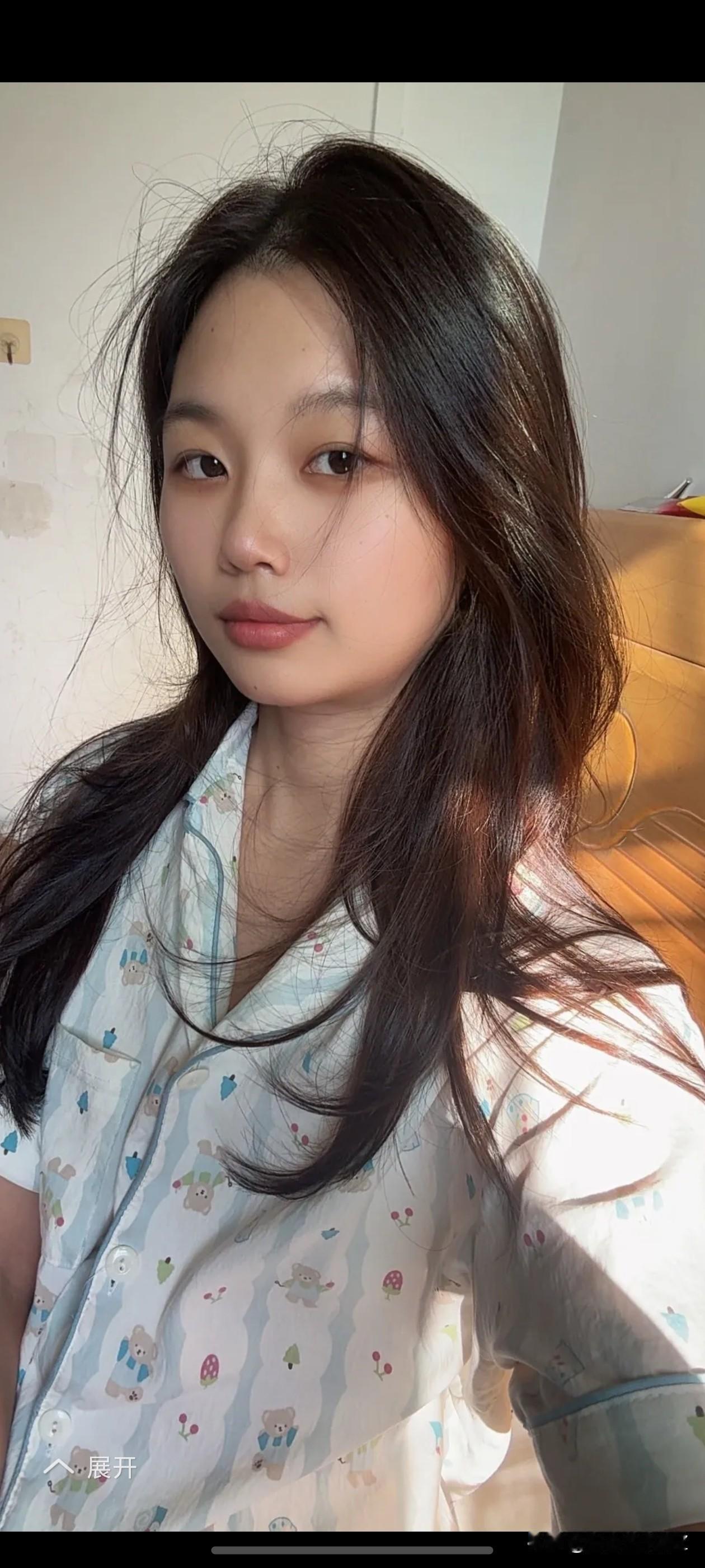 爱拍照的女生到底有多迷人呢?