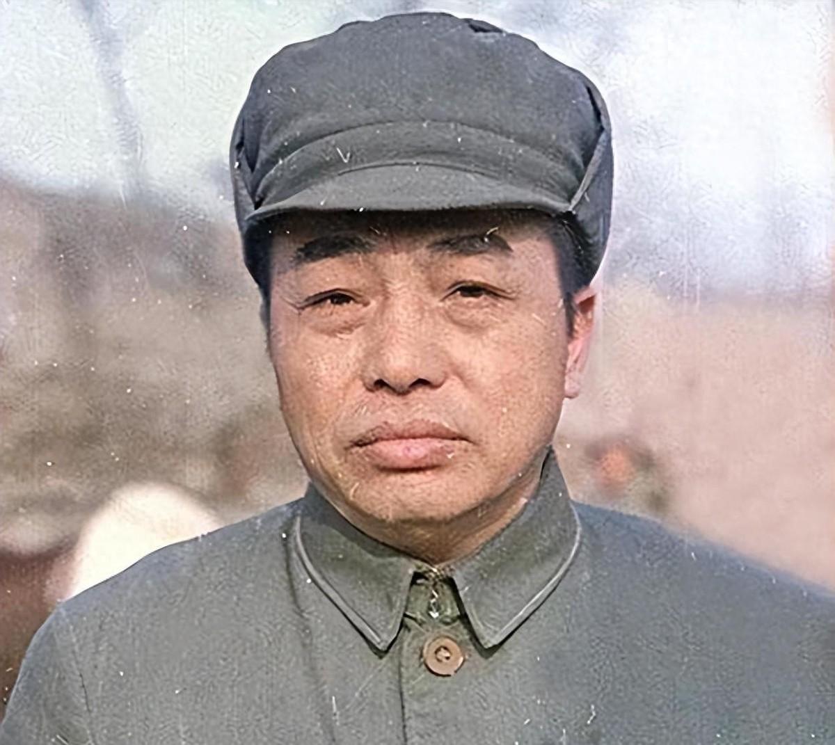 在解放战争和抗美援朝中，彭老总为什么都不用自己的老部下“几千号人就别撑两个军