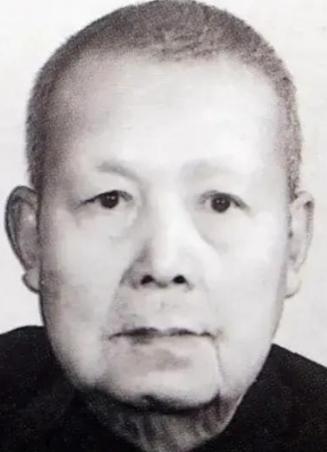 热血的抗日英雄：鬼子抓走他老婆，他反手就将鬼子的老婆绑架。1939年春节，本该