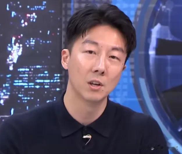 民进党发言人吴峥表示，张雪其实蛮红的，主要是大家觉得他的故事非常励志。他看了这个