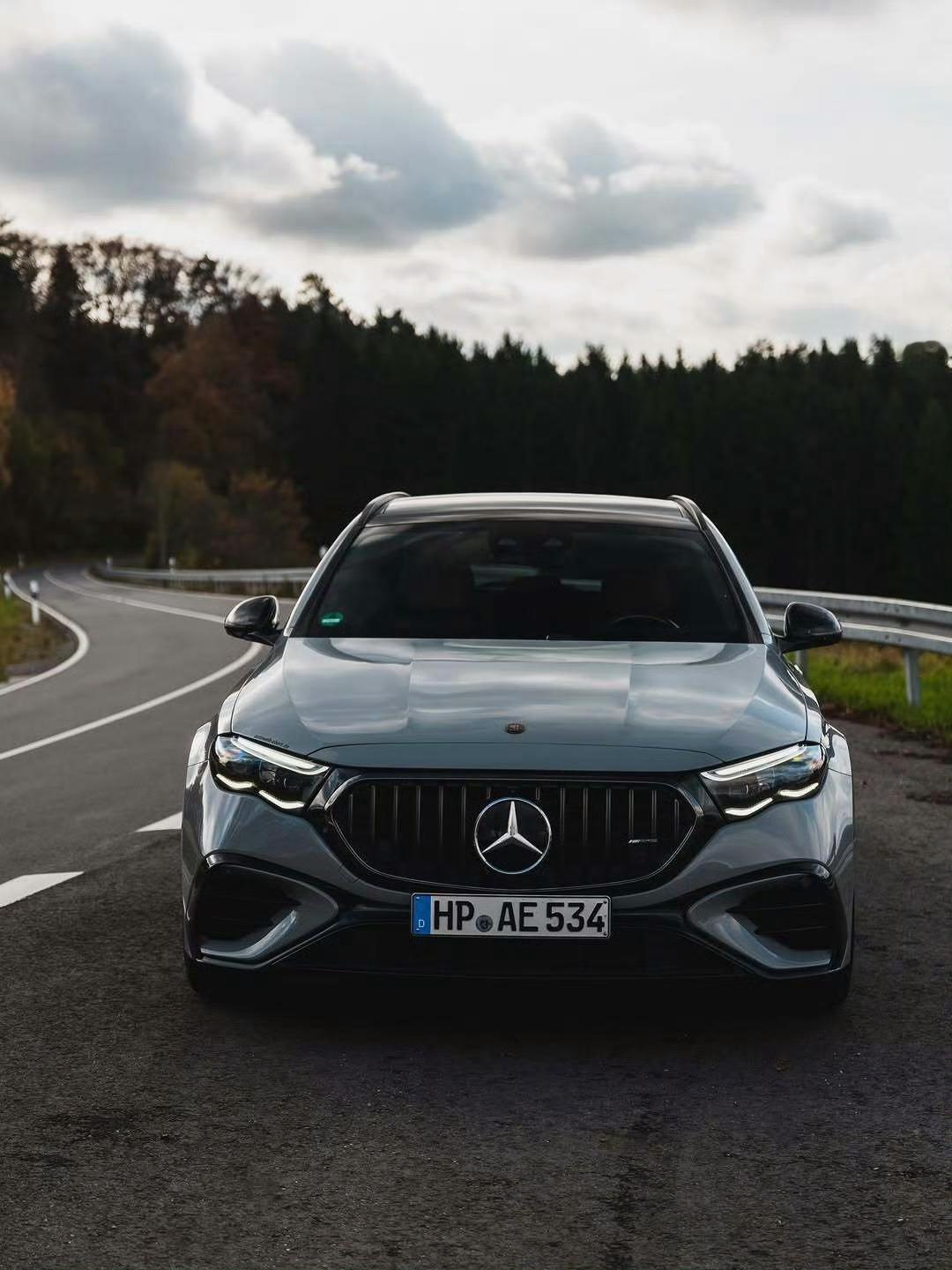 梅赛德斯–AMGE53HYBRID