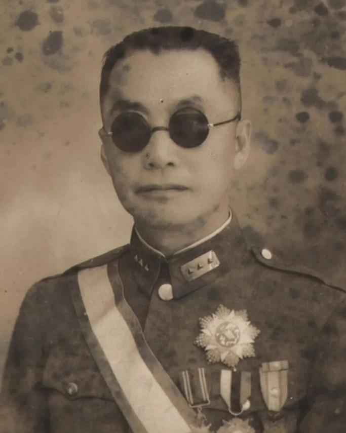 成都解放之后，原国民党四川省主席王陵基凭空消失。大家都在猜测，他究竟是逃去台湾，