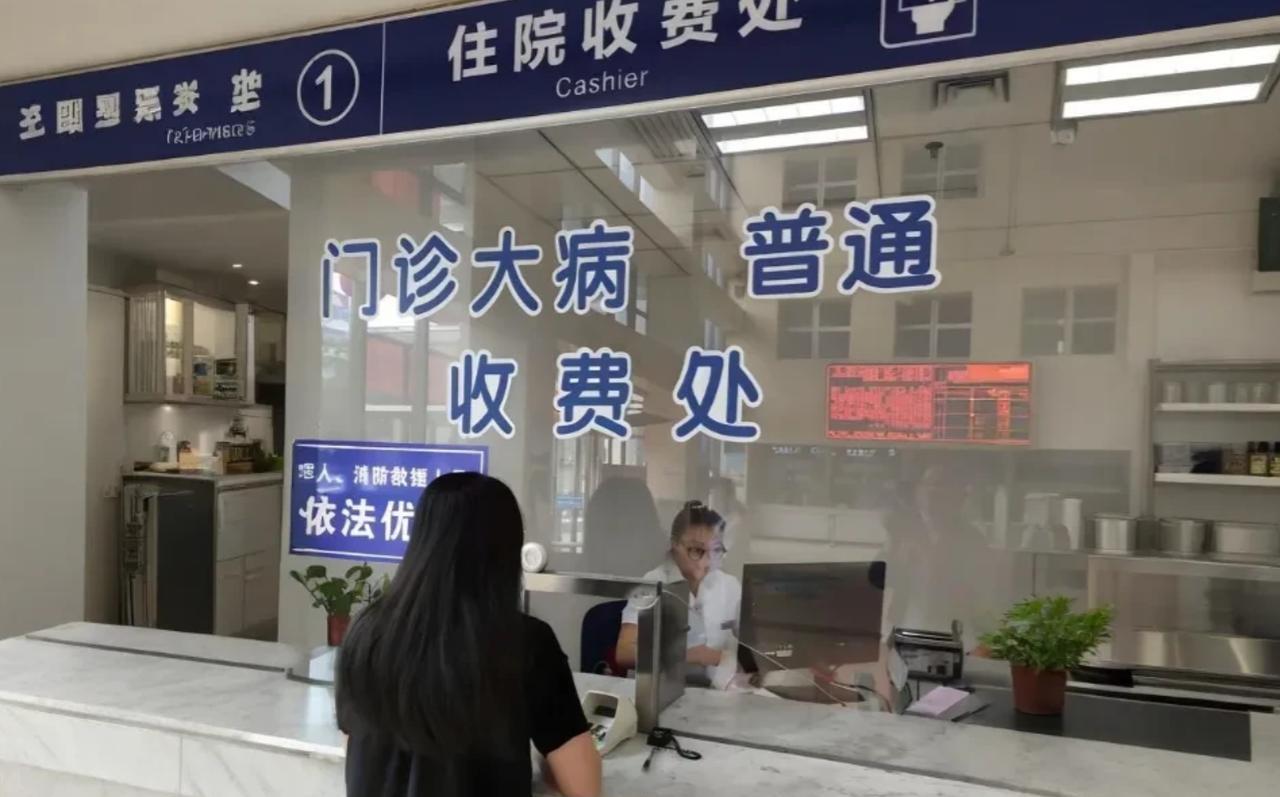 海南琼海，男子帮重病的堂哥垫付医疗费，堂哥离世后，他又跑前跑后帮助料理后事、垫付