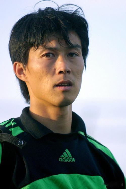 区楚良真正让人印象深的场面倒不是什么扑救，而是1997年宏远那场——输给前卫寰岛