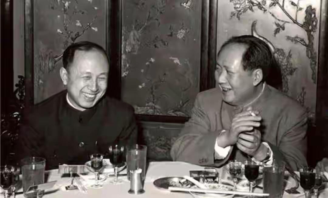 钱学森在灵堂前三天水米未进：他哭的不是一个人，是一辈子的恩情1976年9月，