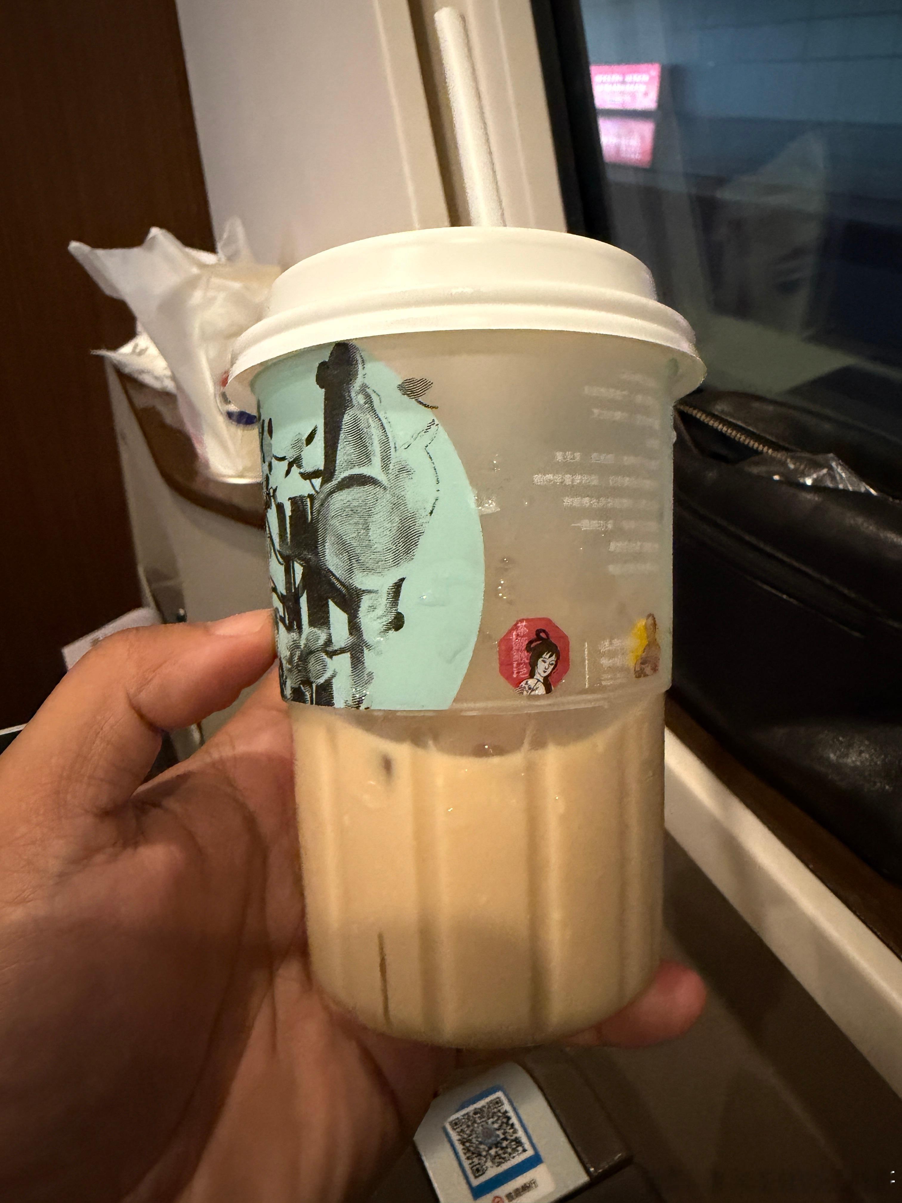 在长沙南站匆匆和长沙办事处负责人见了一面，简短沟通。我们先是梳理了前五大核心客户的现状。再把上次存储