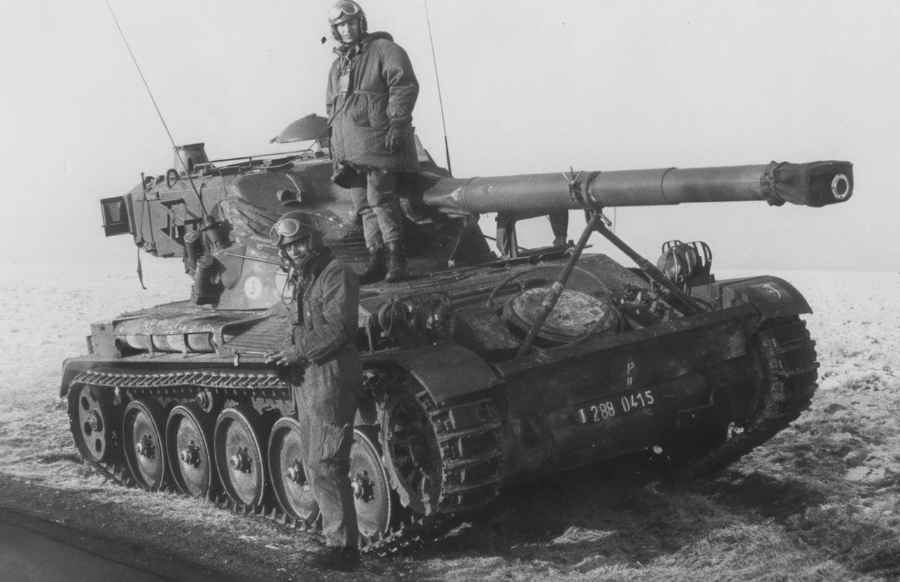 很多人以为坦克都靠厚重装甲取胜，但战后法国造出了一台不走寻常路的坦克——AMX-