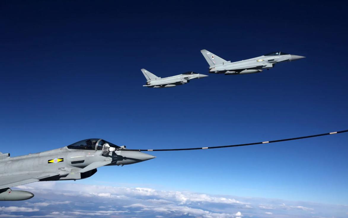 为模拟对华空战，美军将F-35“改装”成歼-35，实操却让人笑掉大牙据英国《