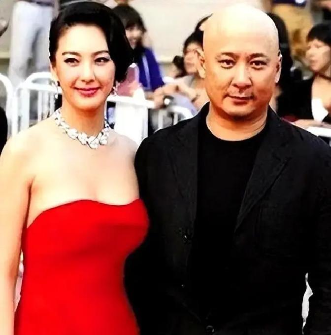 王全安用一部柏林金熊奖换来6克拉的钻戒老婆，但只用800块，就把自己换进了拘留所