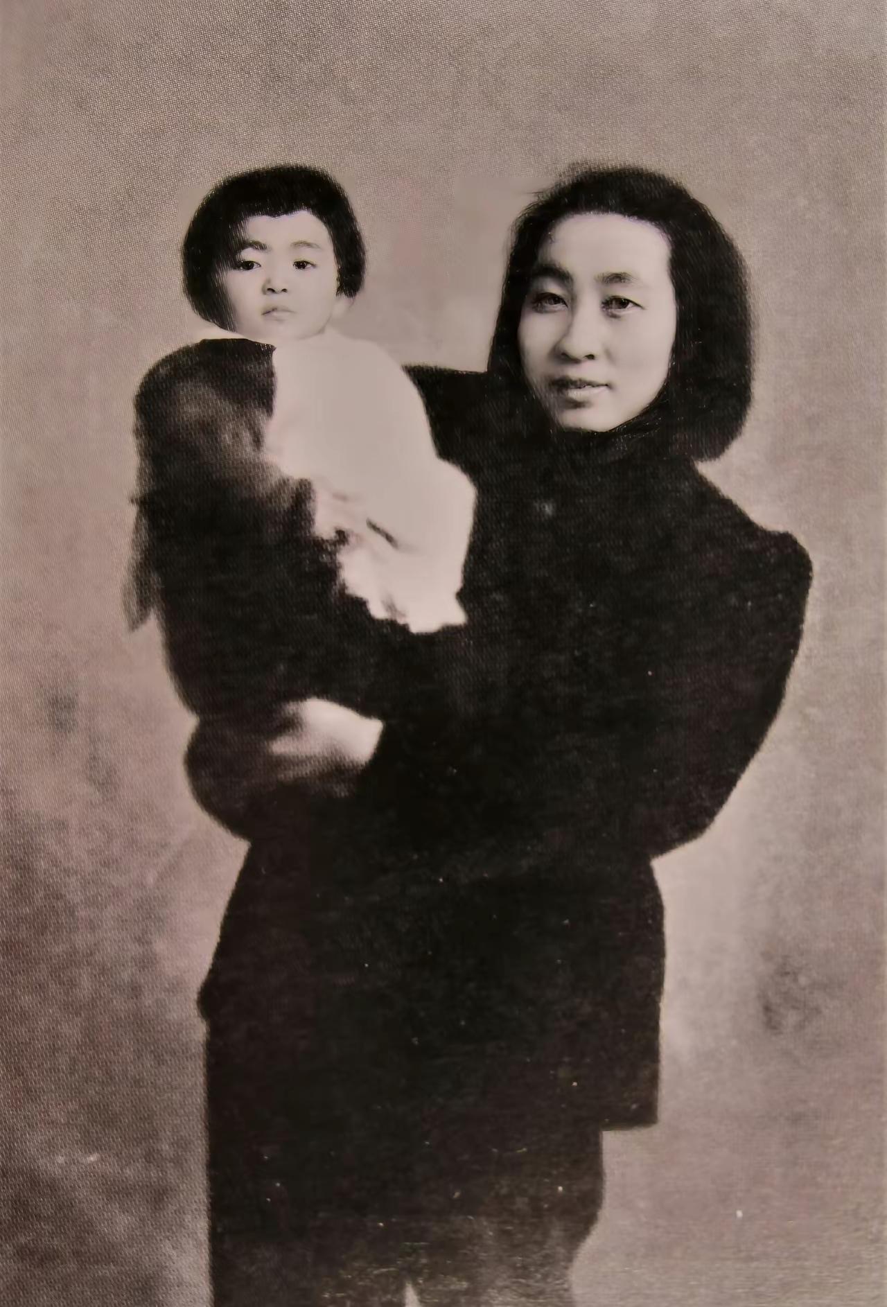 假如，我是说假如，没有发生那件事，她和怀抱里的孩子，会拥有怎样的人生呢？历史不