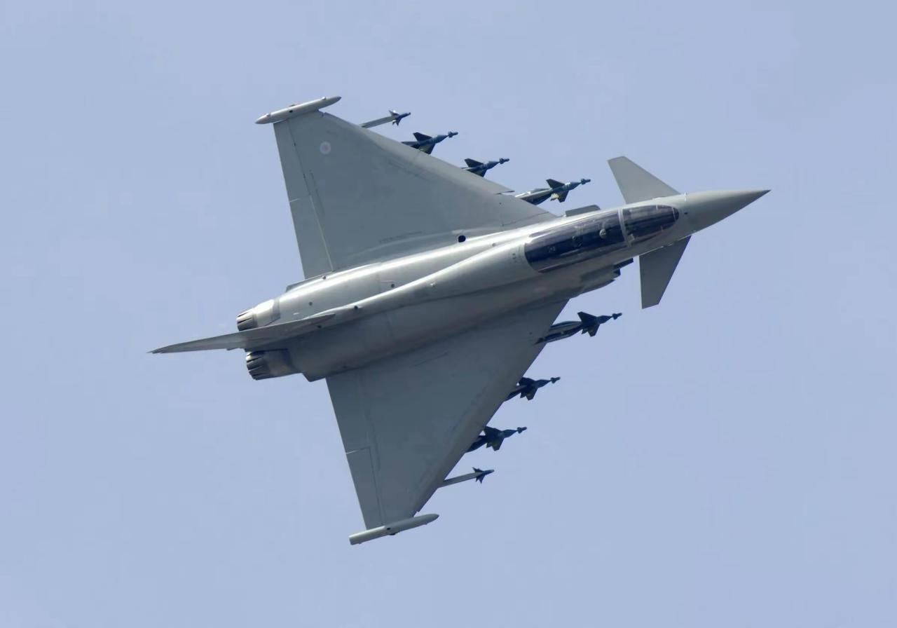 如果说阵风战斗机是法国的精制小菜，那么台风战斗机才是欧洲的大餐！台风战斗机可