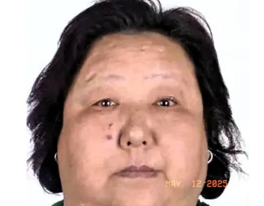 回顾天津杜大妈：10年碰瓷357次，带女儿发家致富，下场大快人心！轮椅一坐病