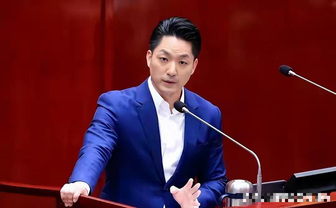 5月11日台海局势突发巨震，7800亿天价军购案刚刚落锤，解放军舰艇不到24小时