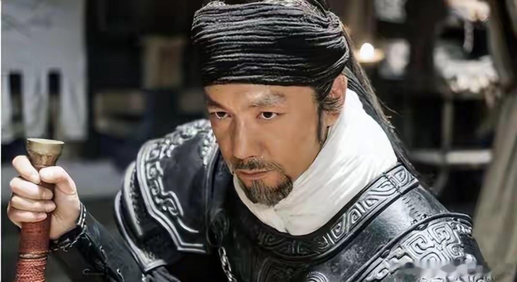 历史长平之战后，白起望着满营残兵，长叹一声：“这赵括，险些让我折戟。”世人皆
