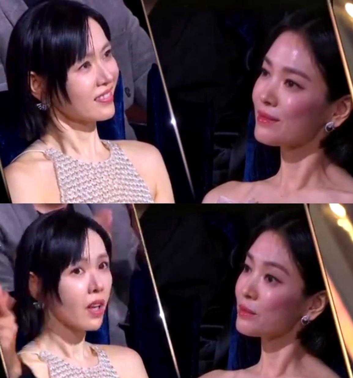 孙艺珍拿影后，台下的宋慧乔，连表情都懒得管理了！她的前男友玄彬也拿了影帝，而影