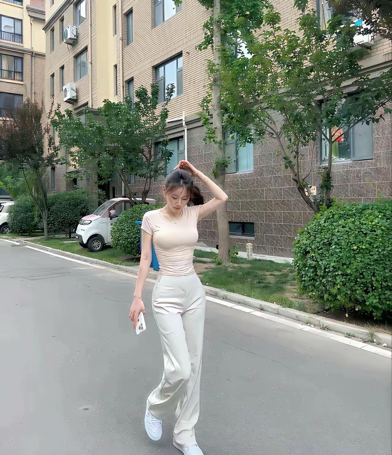 坚持晨跑争做小仙女！