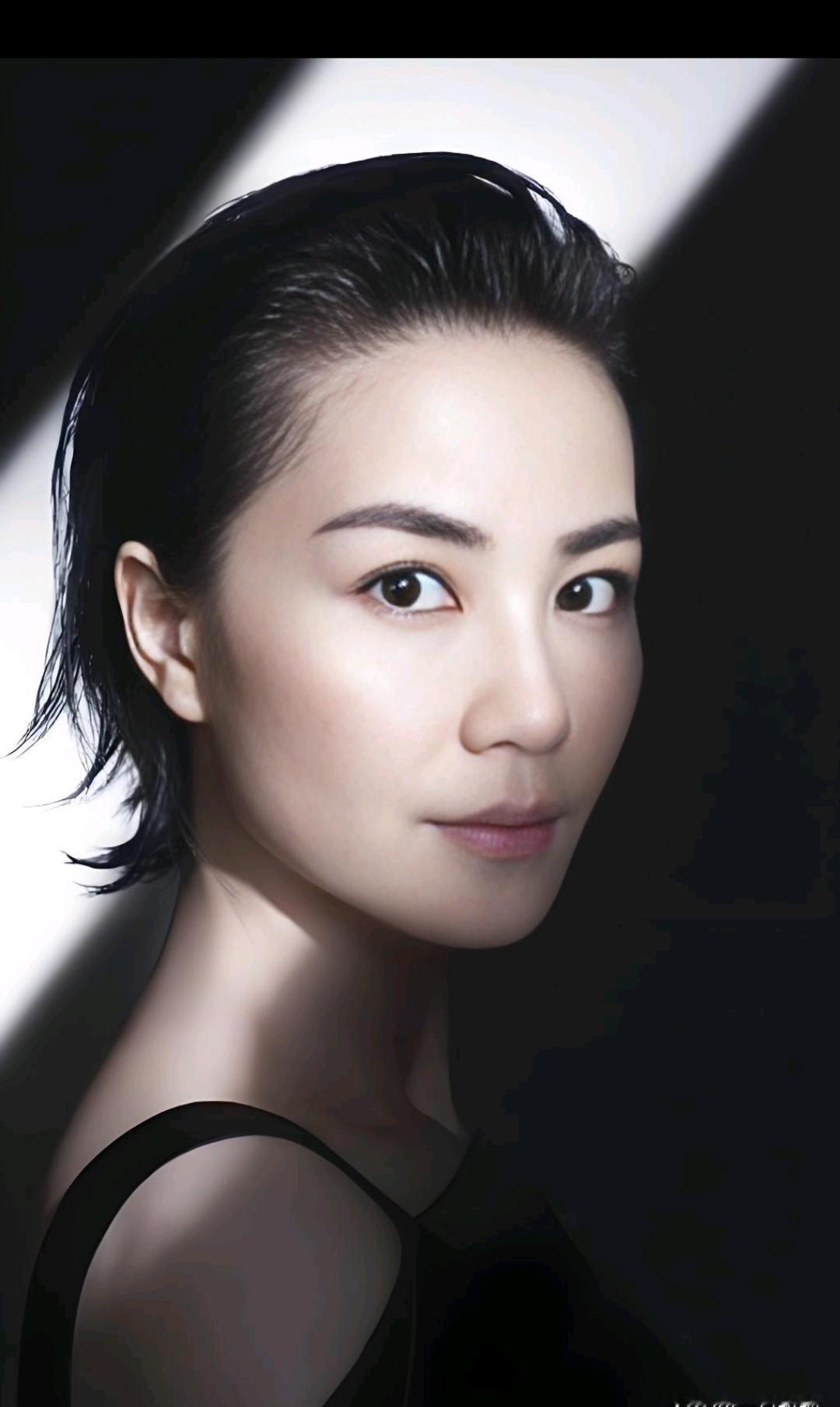 王菲离婚十年，给所有女人上了一堂顶级“人性课”，颠覆了我的认知。她不骂前夫，不