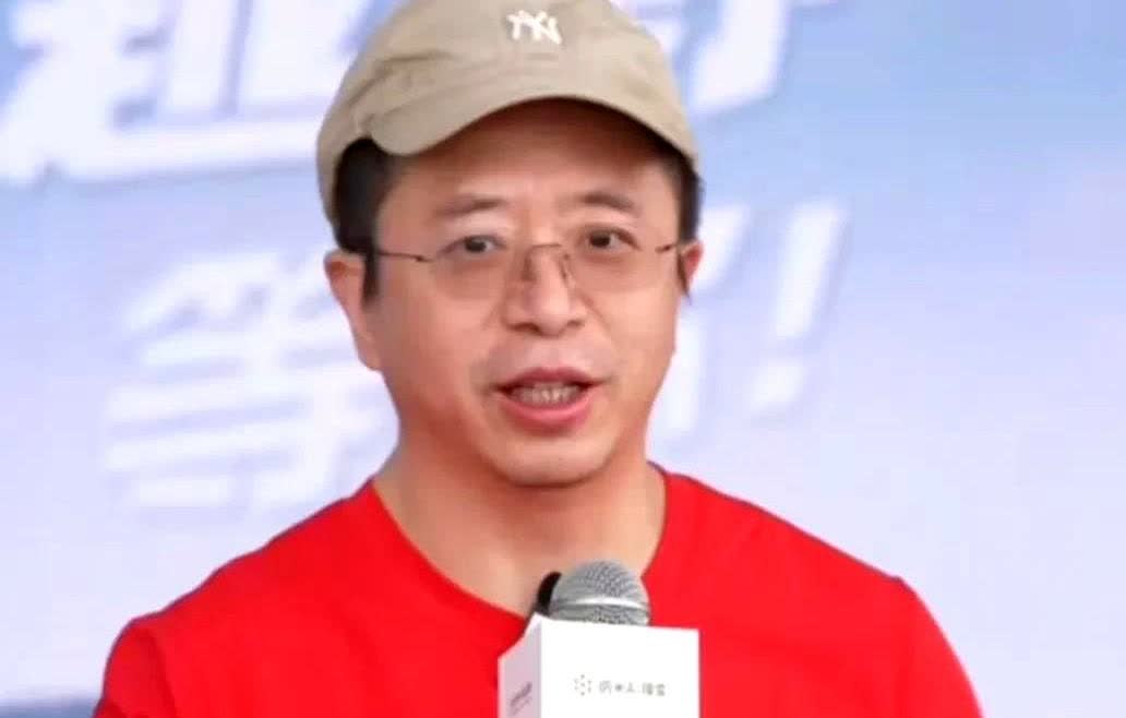 大家发现了没，最近周鸿祎安静多了，车展他也不去了，送车活动也不办了，短剧也不拍了